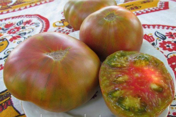 มะเขือเทศขนาดใหญ่