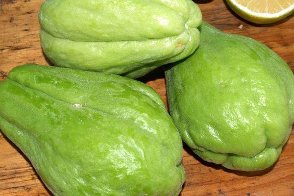 แตงกวาชะอม