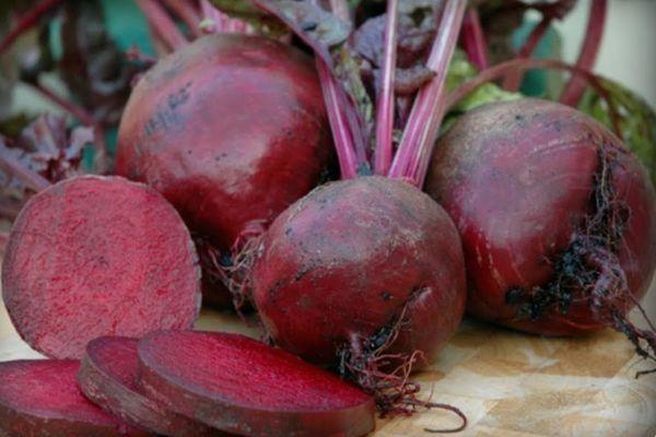 ผลบีทรูท