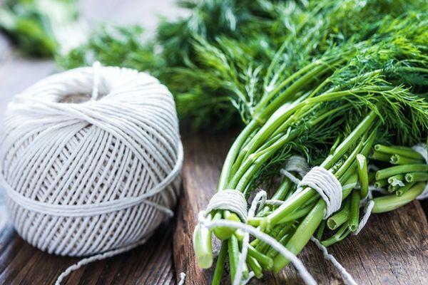 ด้ายสำหรับผักชีลาว