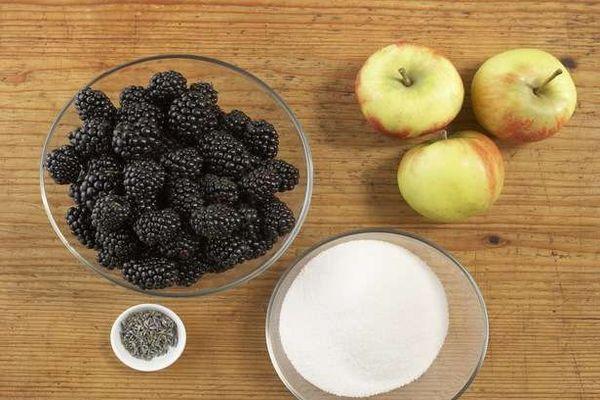 แบล็กเบอร์รี่และแอปเปิ้ล