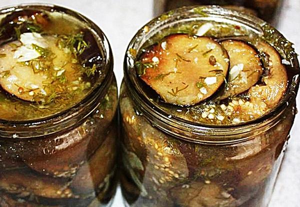 มะเขือยาวสไตล์จอร์เจียนทำจากมะเขือยาวทอด