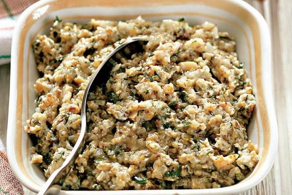 คาเวียร์เห็ดนมขาวในชาม