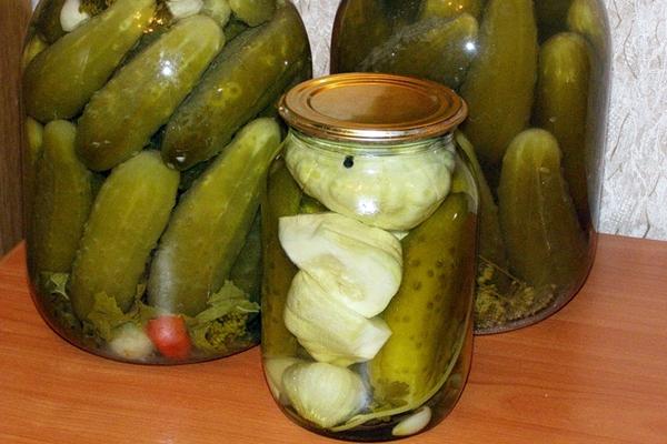 แตงกวากับขึ้นฉ่ายในขวด