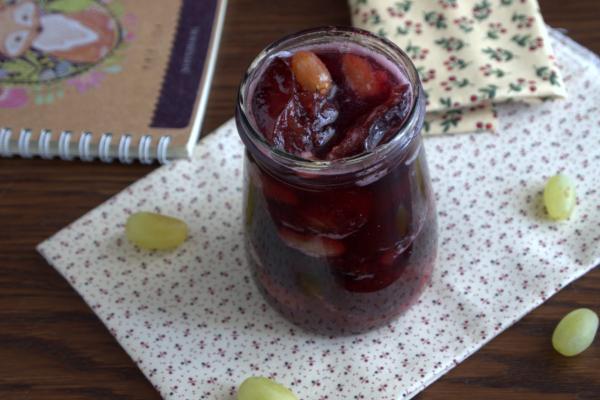 แยมองุ่นและพลัม