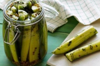 แตงกวารสเผ็ดเครมลินในขวด