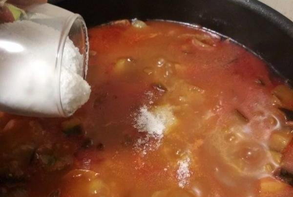 le processus de préparation du lecho