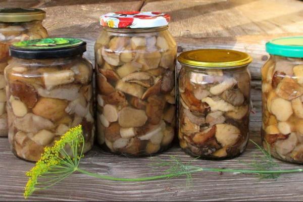 เห็ดดองในขวด