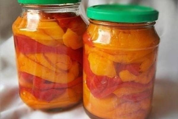 lecho au poivre en bocaux