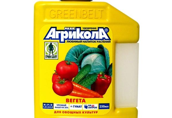 การให้อาหารพืช