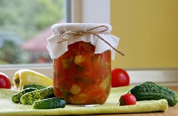 แตงกวาเลโชในขวด