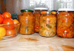 สูตรอร่อยสำหรับการเก็บรักษาบวบกับข้าวสำหรับฤดูหนาว: สูตรอร่อยที่เลียมือด้วยแครอทและอาหารเรียกน้ำย่อยรสเผ็ด