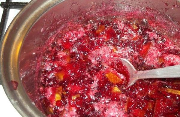 pommes à cuire et airelles rouges