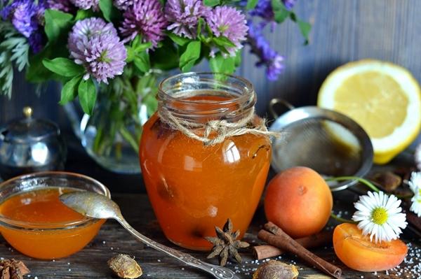 confiture d'abricots au citron
