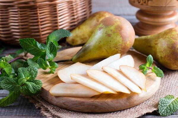 ลูกแพร์หั่นเป็นชิ้น