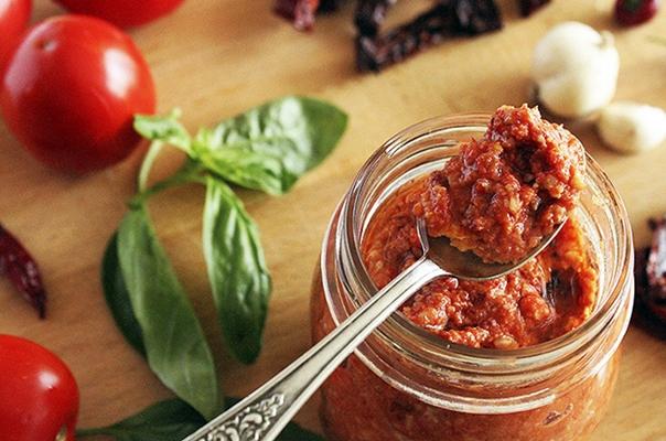 เพสโต้กับมะเขือเทศ