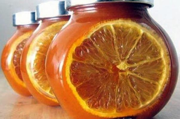 confiture d'abricots aux tranches d'orange