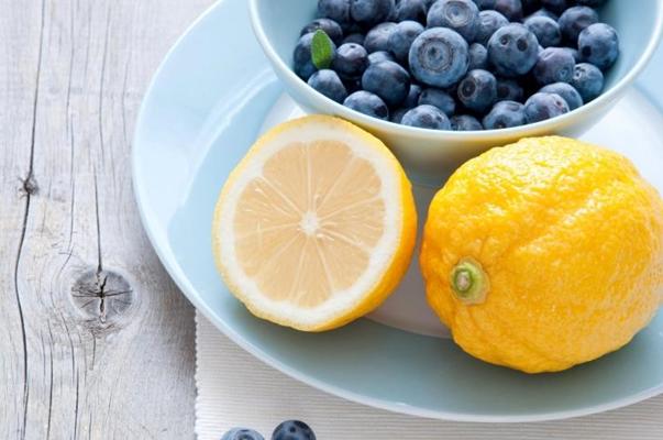 ส้มและบลูเบอร์รี่