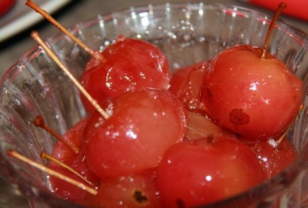 แยมจากแอปเปิ้ลป่าที่มีก้าน