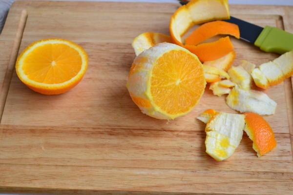 การปอกเปลือกส้ม