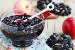 สูตรทำแยมโช้กเบอร์รี่และแอปเปิลแบบง่ายๆ