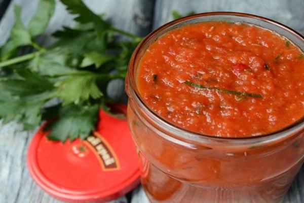 lyutenitsa ในขวด