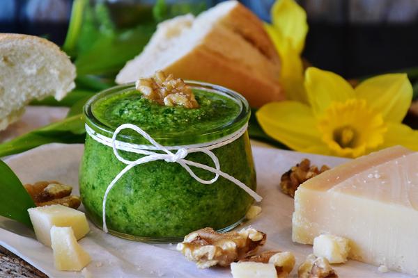 เพสโต้ในขวดเล็ก