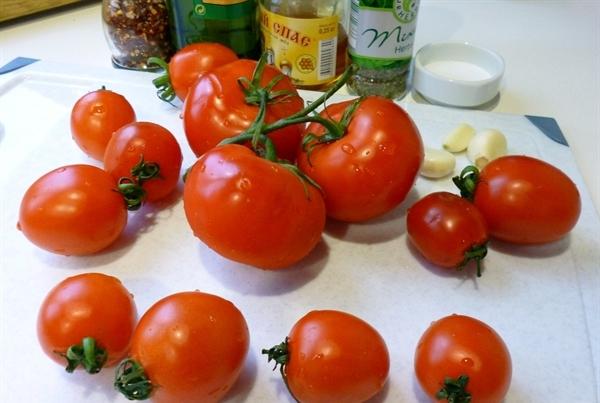 ส่วนผสมสำหรับดองมะเขือเทศเชอร์รี่