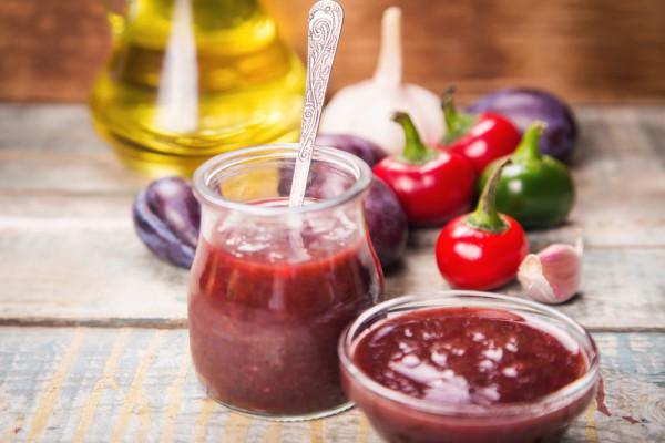 พลัมทาเคมาลีอัดจิกา