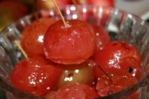 สูตรทำแยมแอปเปิ้ลป่าใสแบบมีก้านสำหรับฤดูหนาว วิธีปรุงในหม้อหุงช้าและบนเตา