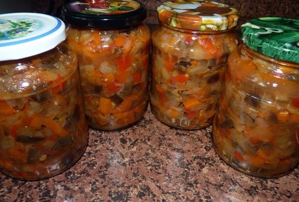 บวบและมะเขือยาวในขวด