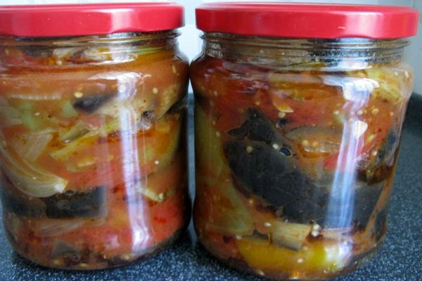 มะเขือยาวกับขึ้นฉ่ายในขวด