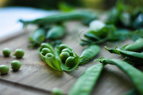 ถั่วบนโต๊ะ