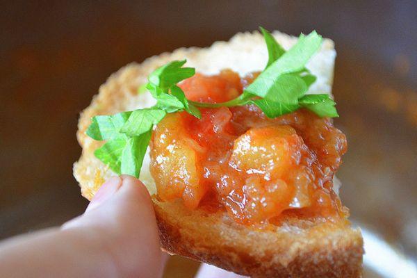 คาเวียร์มะเขือยาวกับแอปเปิ้ล