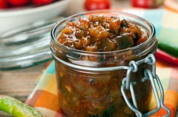 lecho d'aubergines et de champignons