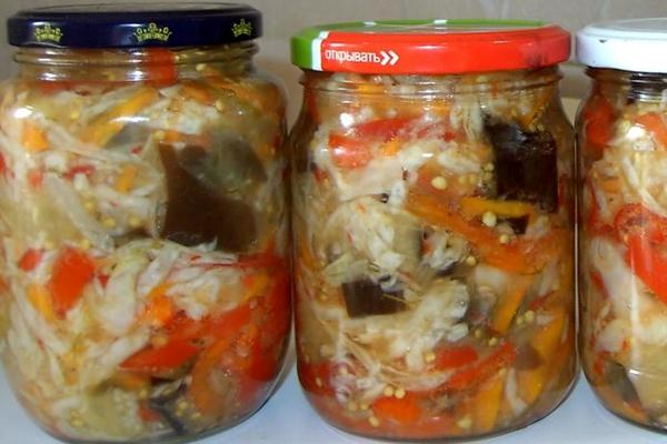 bocaux d'aubergines et de chou