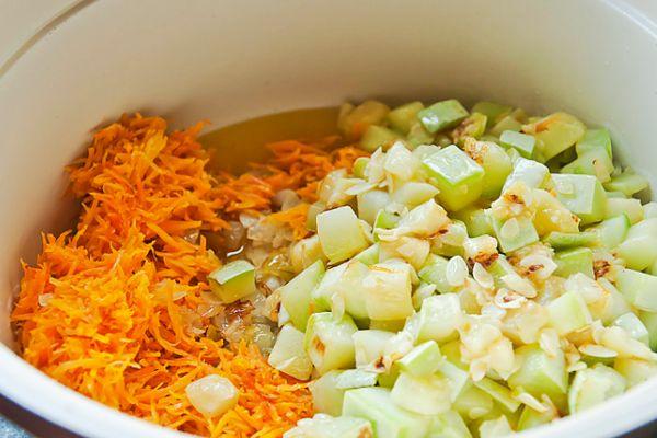 ผักในหม้อหุงช้า