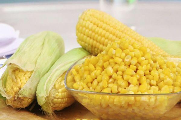 การเตรียมข้าวโพด