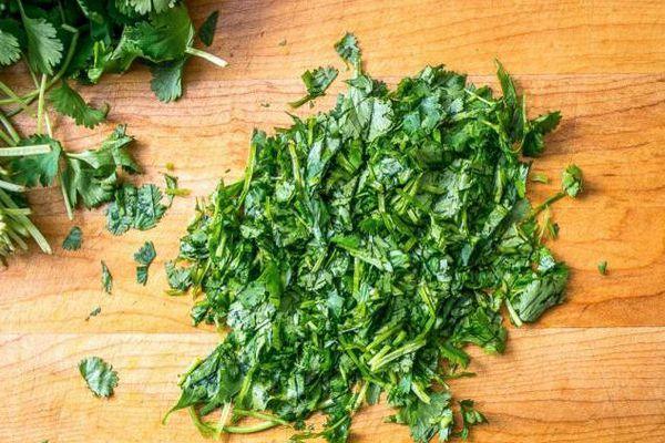 ผักชีสับ