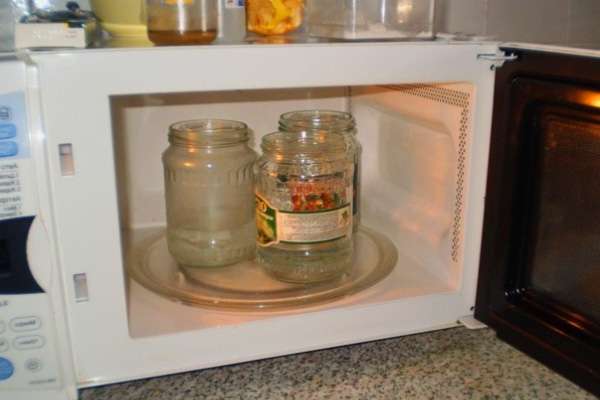 การบรรจุกระป๋องด้วยไมโครเวฟ