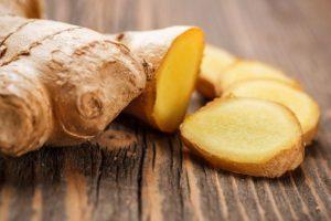 การปลูกขิงจากรากที่บ้านและคำแนะนำในการดูแลต้นไม้