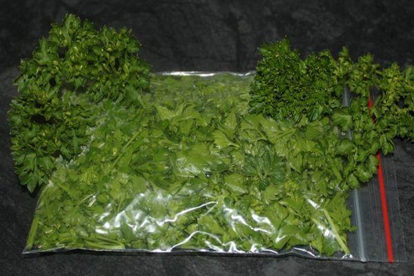 ผักใบเขียวในถุง