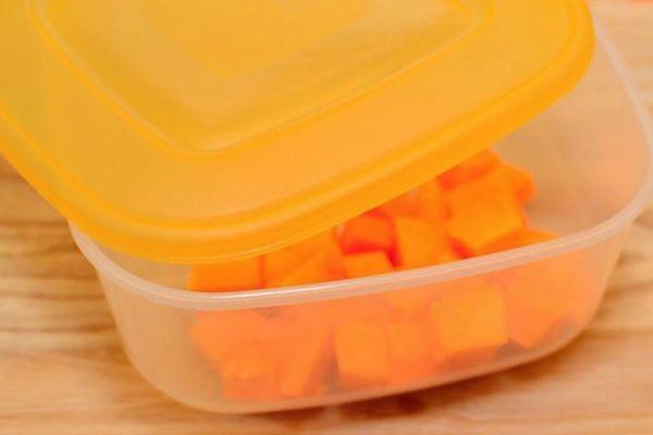 Citrouille dans un récipient