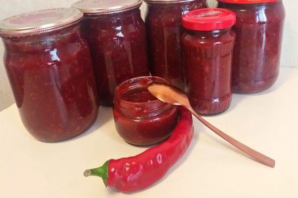 ซอสมะเขือเทศผสมพริกไทย