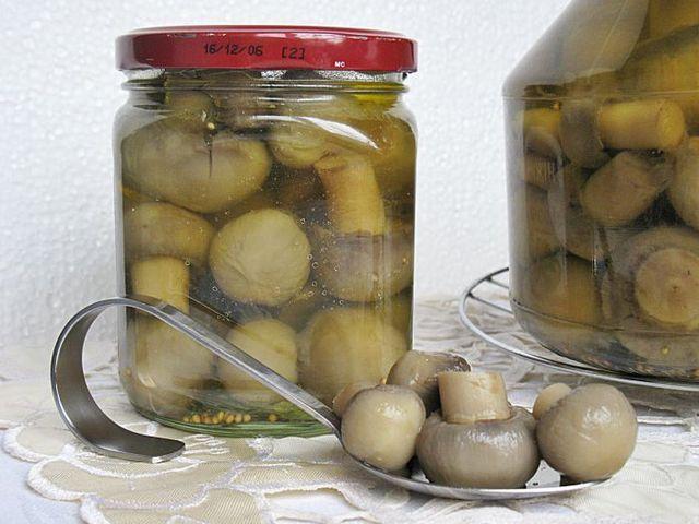 champignons marinés