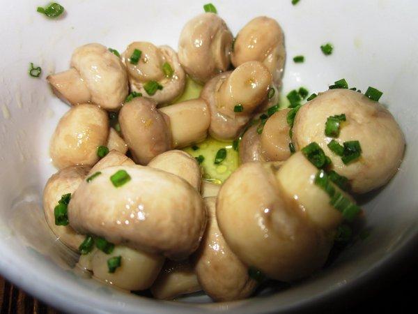 champignons marinés