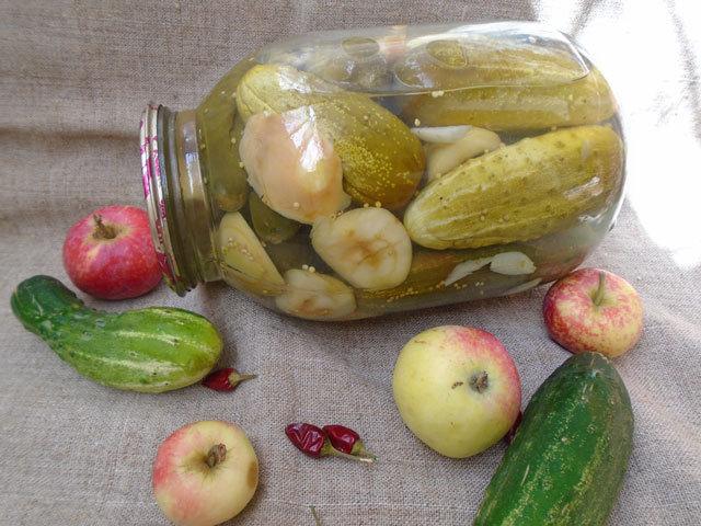 แอปเปิ้ลและแตงกวา