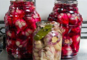 10 อันดับสูตรดองกระเทียมและหัวบีทสำหรับฤดูหนาว