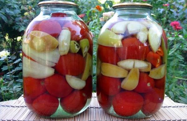 tomates au vinaigre de cidre de pomme et poivre