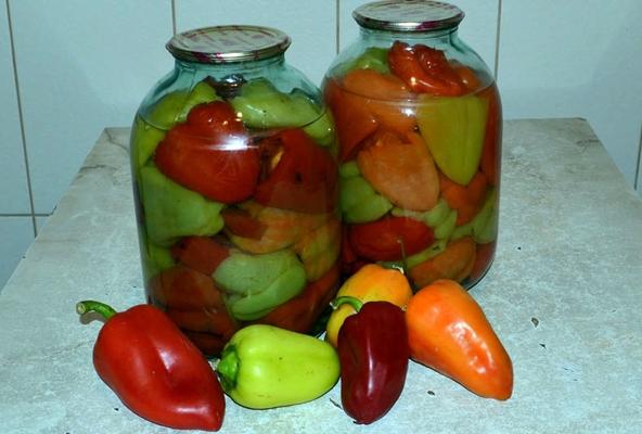 préparations de poivrons pour farce